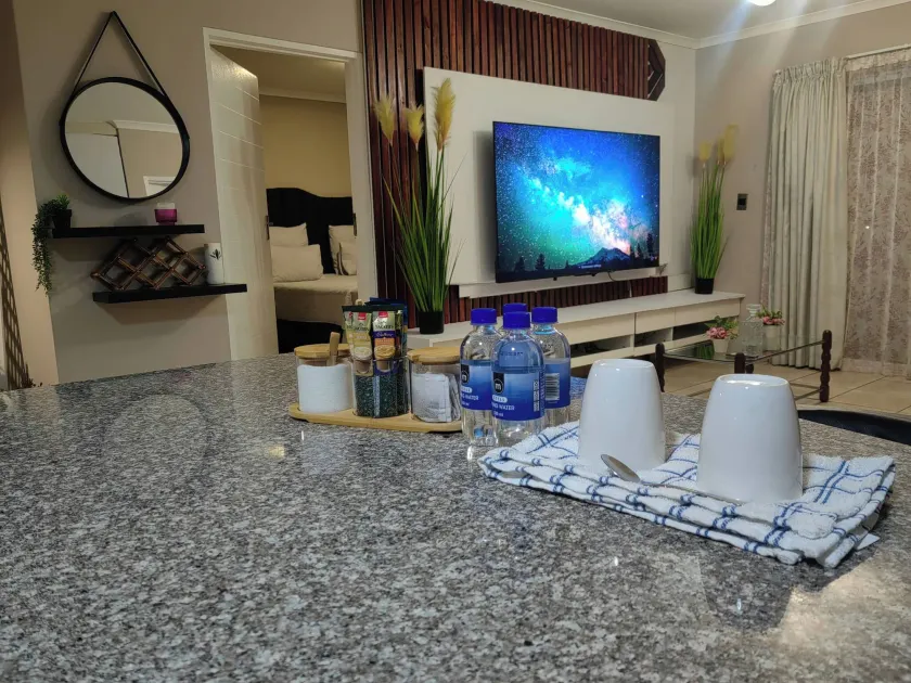 Luxury Boutique Apartment Near Wonderboom Airport & Mall - Image 1