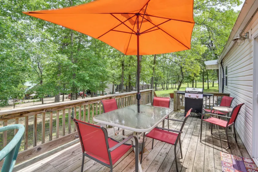 Bull Shoals Lake Home w/ Porch - Steps to Water! - Image 1