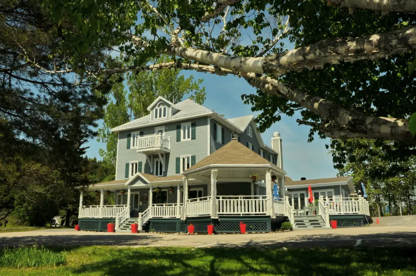 Auberge Beausejour - Image 1