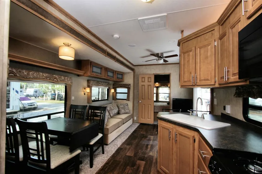 Homosassa River RV Resort - Image 1