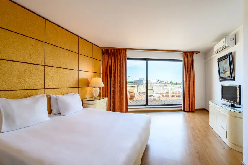 B-aparthotel Montgomery - Image 1