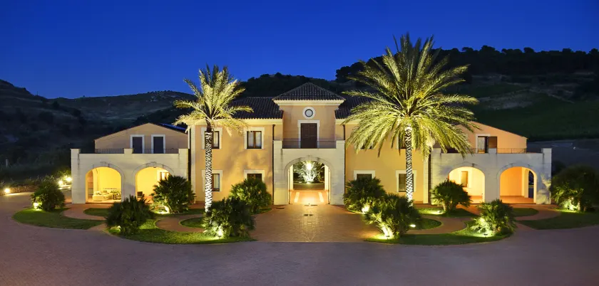 Baglio Caruana Cantina & Relais - Image 1