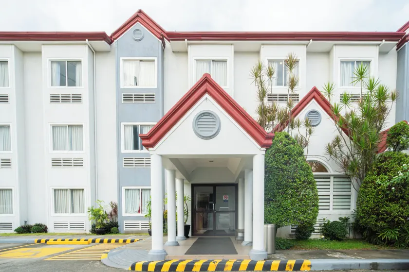 Microtel by Wyndham Batangas - Image 1