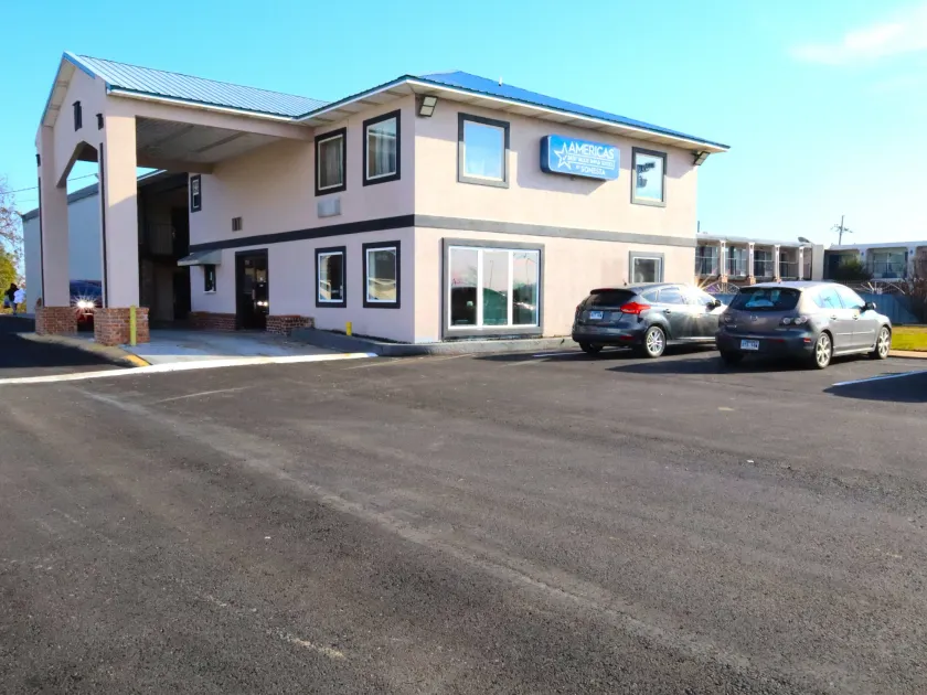 Americas Best Value Inn Suites & Studios Blytheville by Sonesta - Image 1