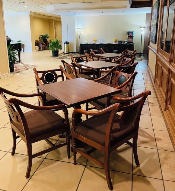 Lynchburg Grand Essential by IHG - Lobby
