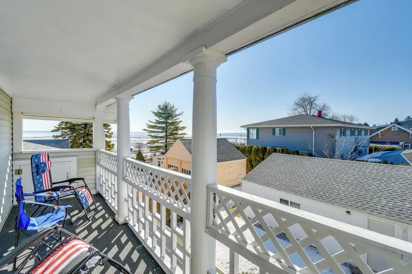 NY! Manitowoc Apt m / balkon, udsigt-gå til stranden - Interiør