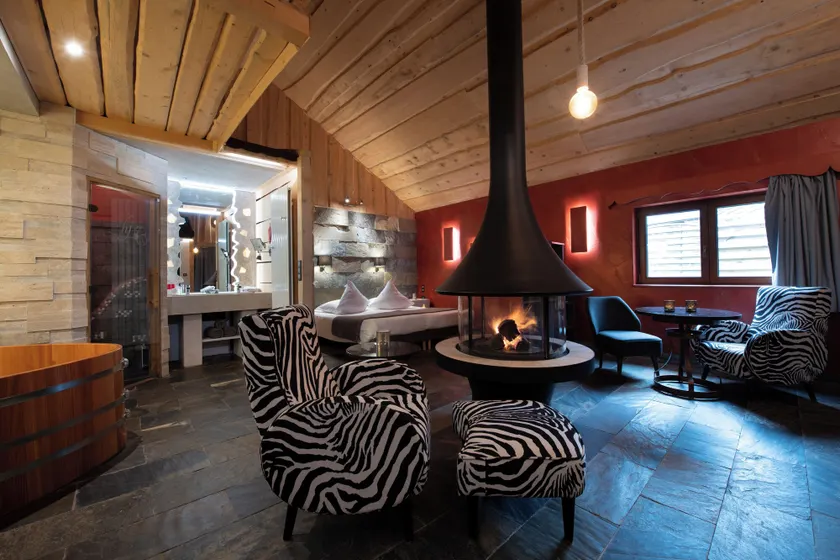 Domaine du Haut Jardin Hôtel & Chalets Spa Privé - Image 1