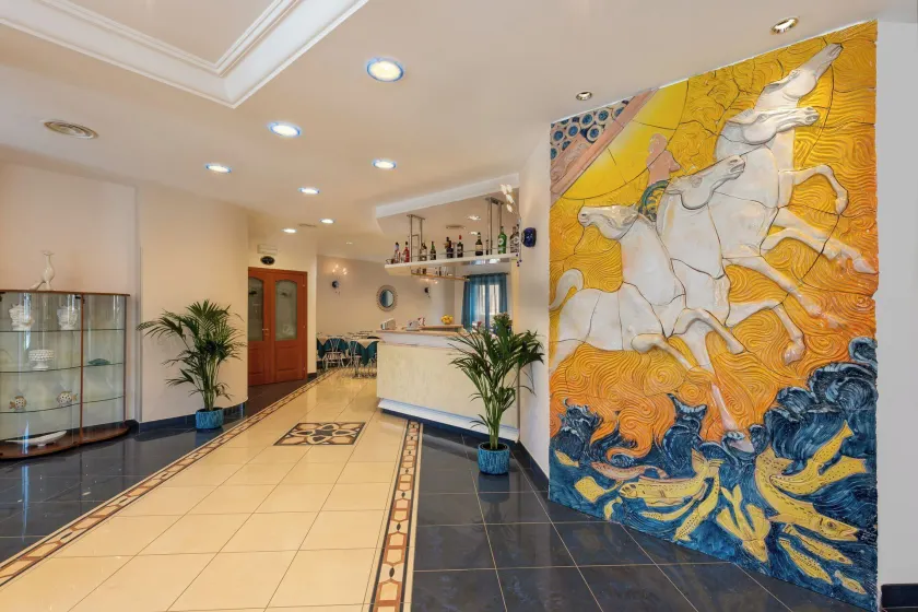 Helios Hotel - Image 1