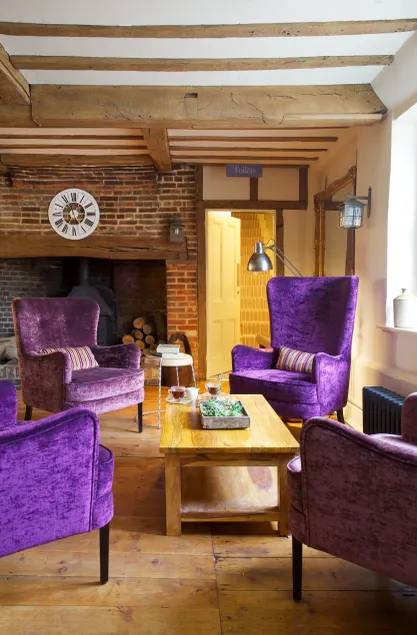 The Queen's Inn - Image 1