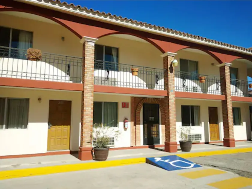 Hotel Chula Vista - Image 1