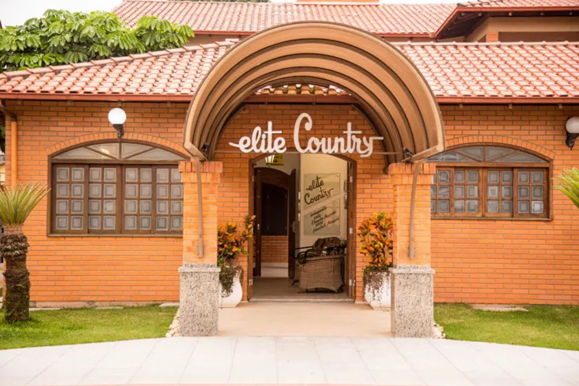 Elite Hotel - Image 1