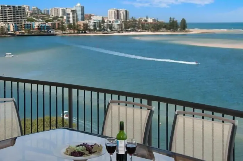 Windward Passage Holiday Apartments - Image 1