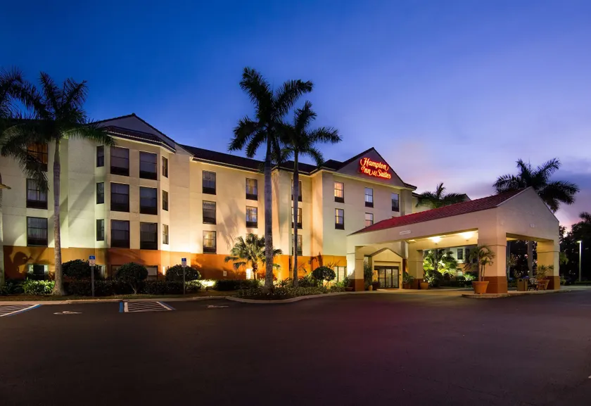 Hampton Inn & Suites Fort Myers Beach/Sanibel Gateway - Image 1