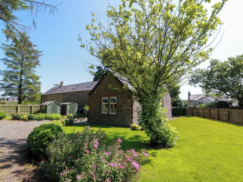 Waterside Lodge - Image 1