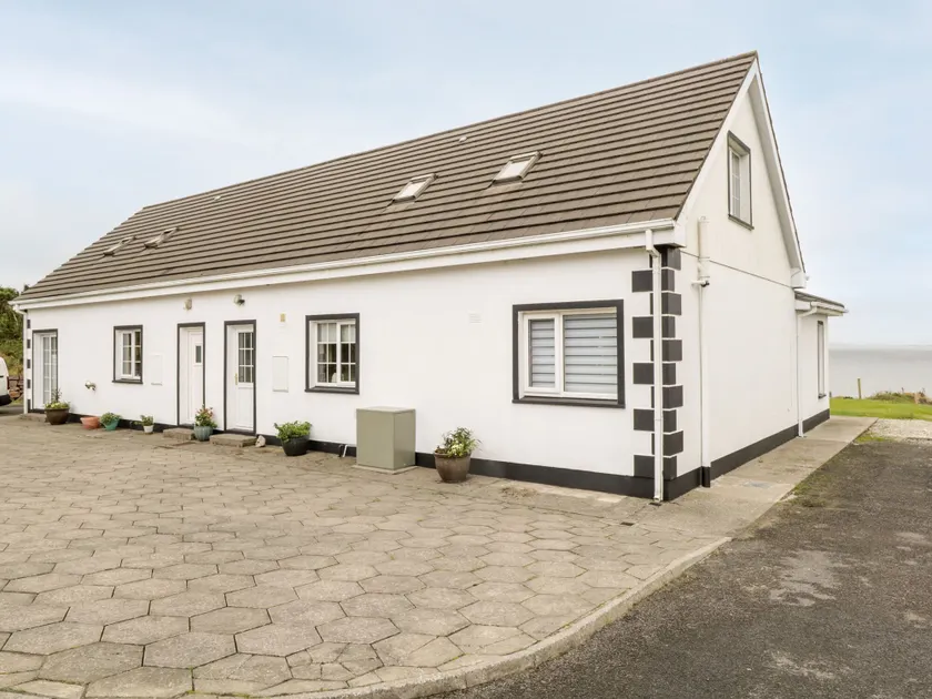 Curragh Hill - Image 1