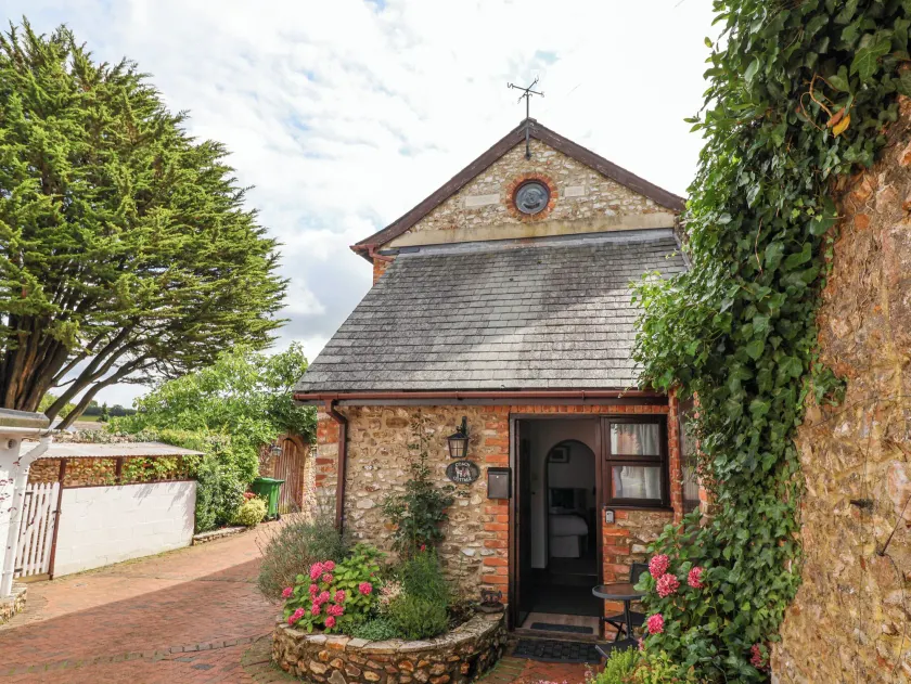 Stable Cottage - Image 1