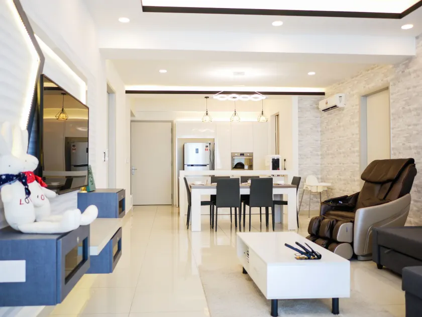 May Full Seaview Luxury Suite - Image 1