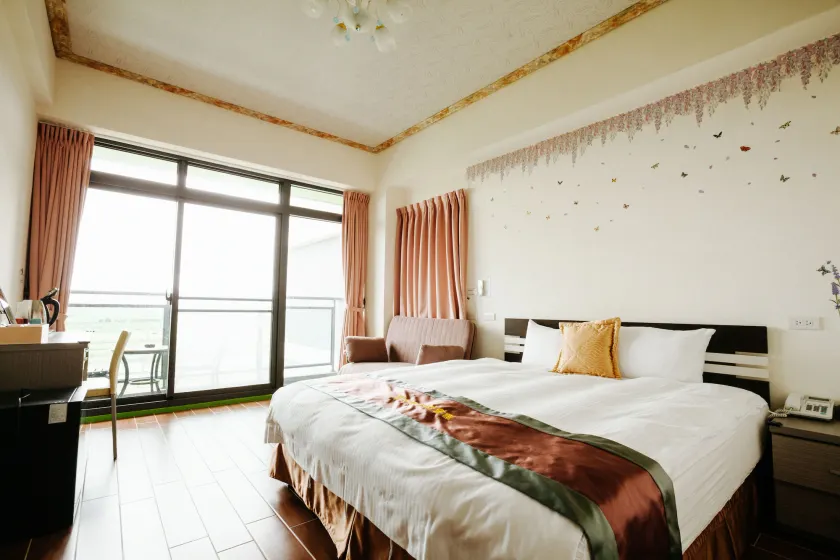 Lisinty Resort - Image 1