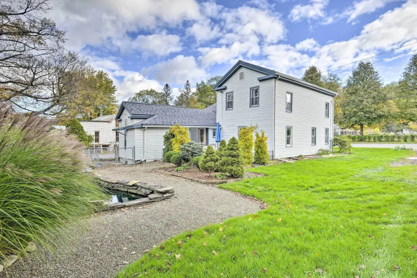 Spacious Home by Finger Lakes & Watkins Glen! - Image 1