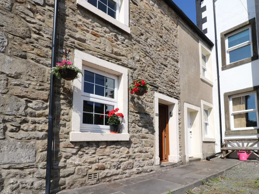 Lychgate Cottage - Image 1