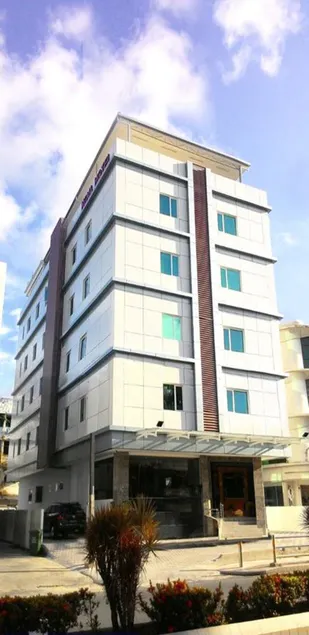 Nova Hotel Miri - Image 1