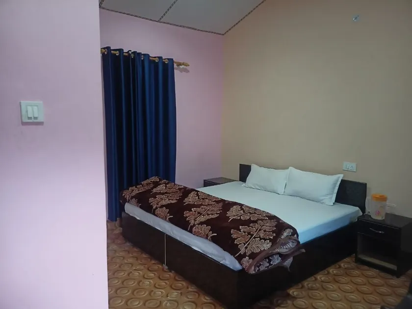 Nanda Devi Home Stay - Room