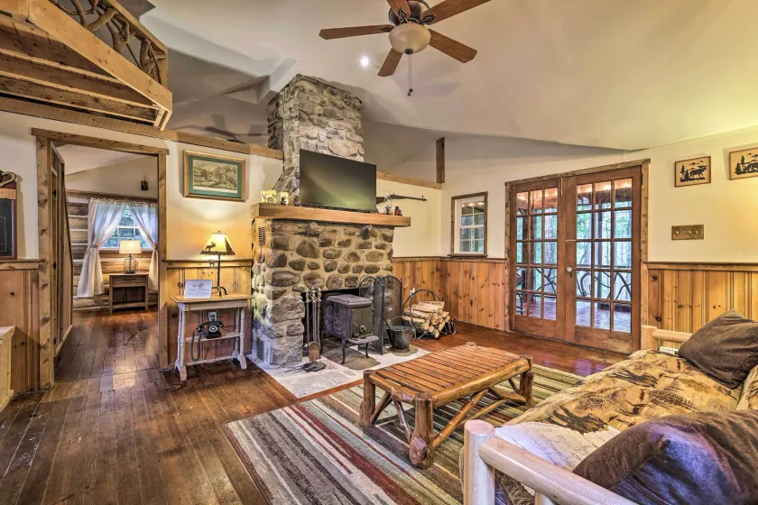 Cabin w/ Trails + Creek! 23 Mi to Camelback Slopes - Image 1
