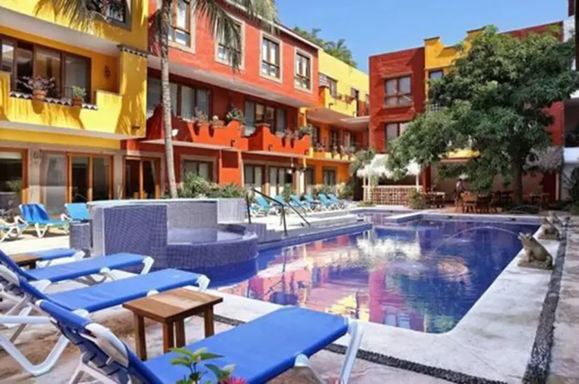 Casa Lotería -Pueblito Sayulita- Colorful, Family and Relax Experience with Private Parking and Pool - Image 1