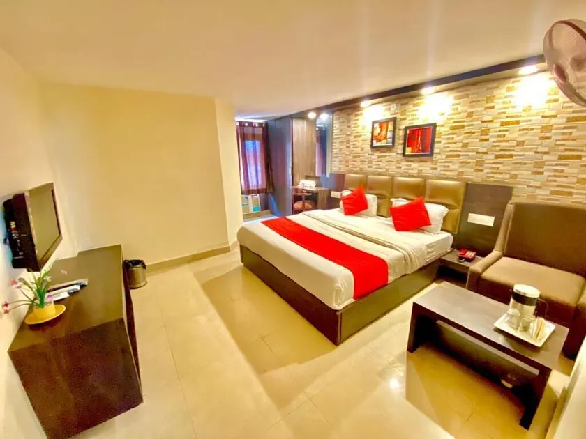Hotel Nanda - Image 1