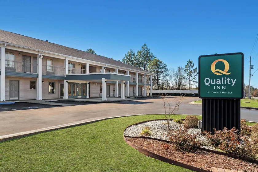 Quality Inn Eastman - Image 1
