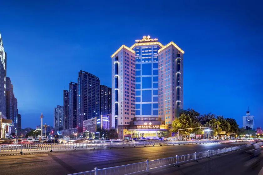 Yun-Zen Jinling World Trade Plaza Hotel - Image 1