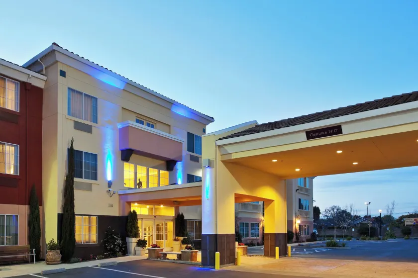 Holiday Inn Express Berkeley by IHG - Image 1