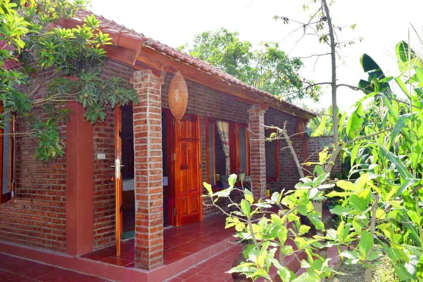 Van Long Family Homestay - Image 1