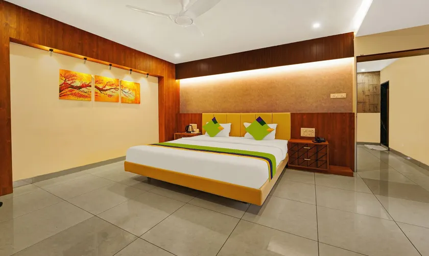 Treebo Surya Comforts, 200 Mtrs From Kolhapur Railway Station - Image 1