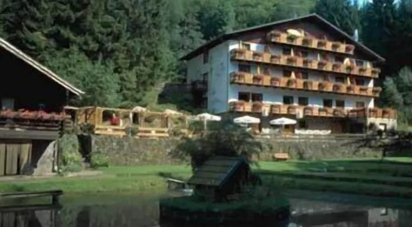 Wolffhotel - Image 1