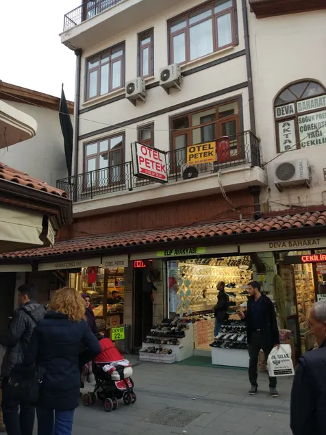 Petek Otel - Image 1