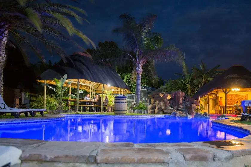 Cest Si Bon Hotel - Image 1