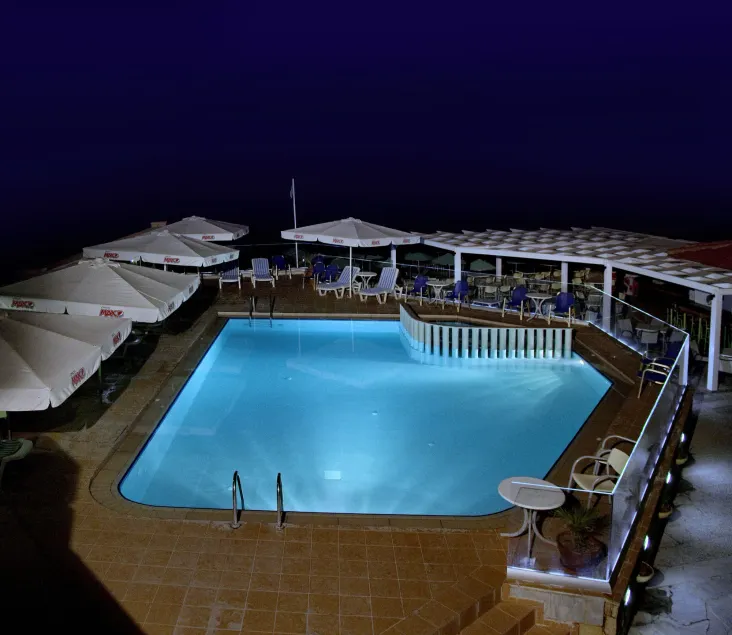 Jo-An Beach Hotel - Image 1