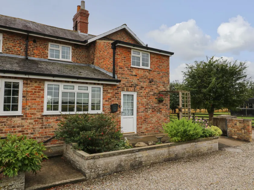 2 Crosslands - Image 1