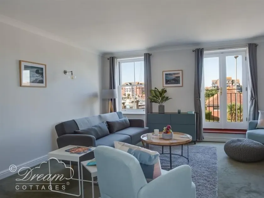 Marina Vista - Image 1