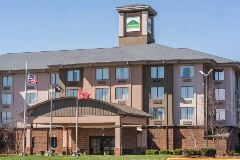 Wingate by Wyndham Bowling Green - Image 1