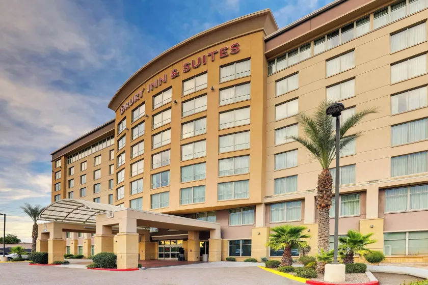 Drury Inn & Suites Phoenix Chandler Fashion Center - Image 1