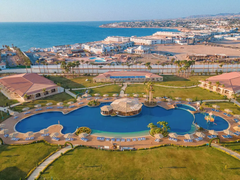 Pickalbatros Golf Luxury Suites - Image 1