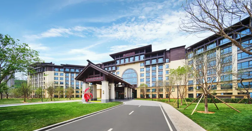 Yan'an Wanda Meihua Hotel - Image 1