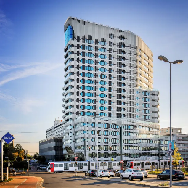 The Zipper Hotel und Apartments - Image 1