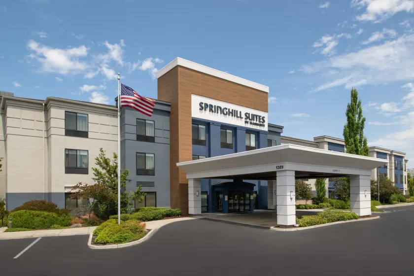 SpringHill Suites by Marriott Medford - Image 1