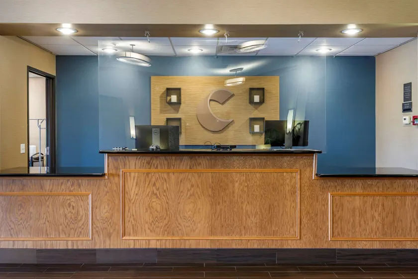 Comfort Inn & Suites Greenville I-70 - Lobby