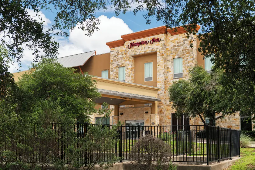 Hampton Inn Austin/Oak Hill - Image 1