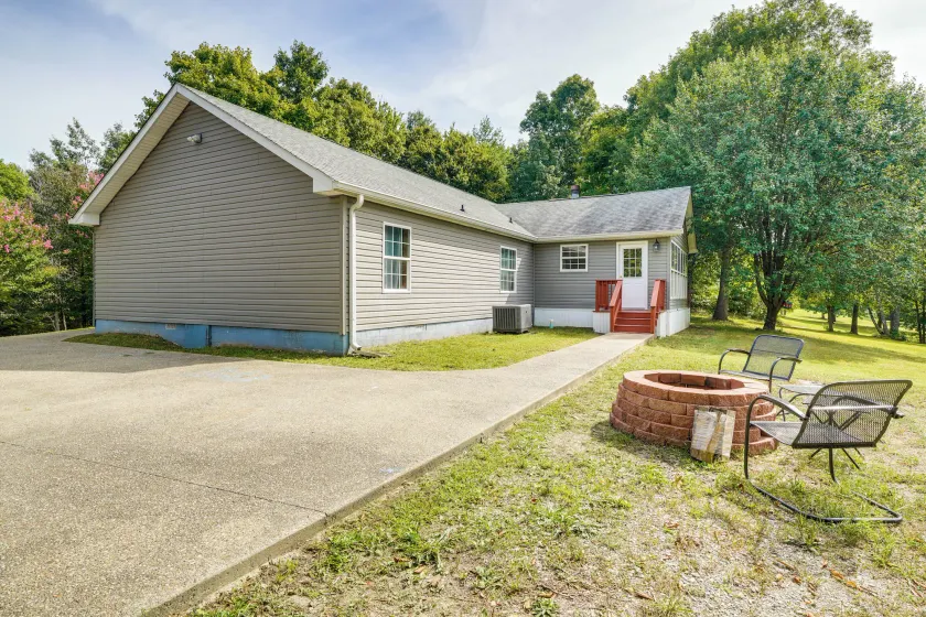 Pet-friendly Emerald Lake Retreat in Charlestown! - Image 1