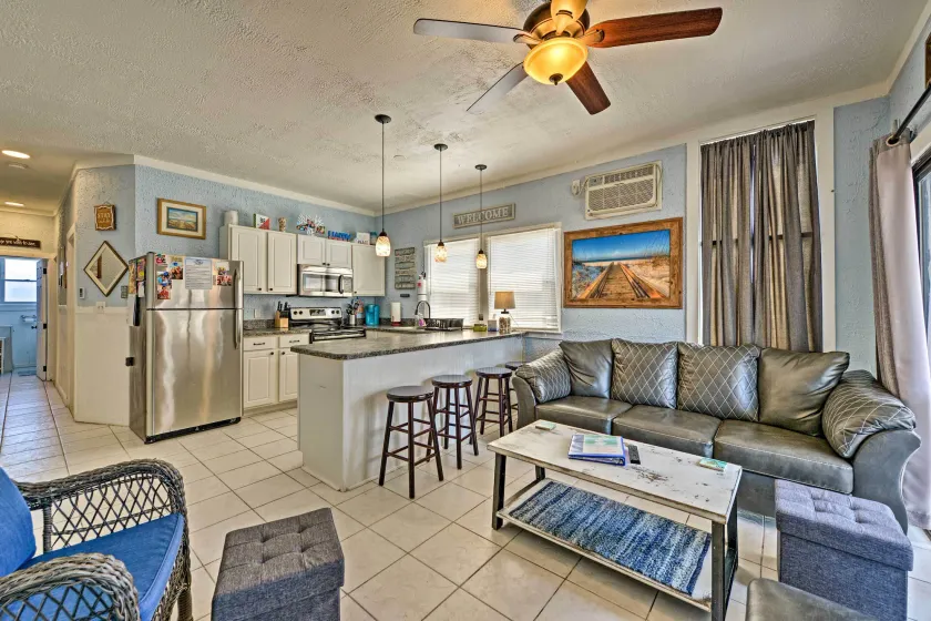 Coastal Brigantine Condo with Patio - Walk To Beach! - Image principale